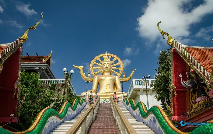 2 Wat Phra Yai