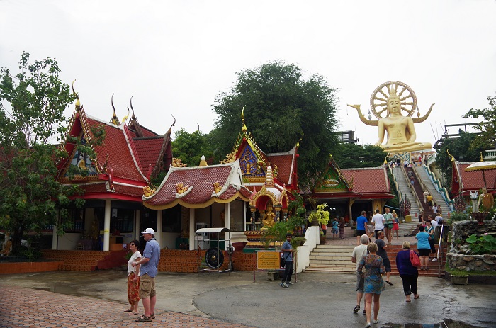 8 Wat Phra Yai